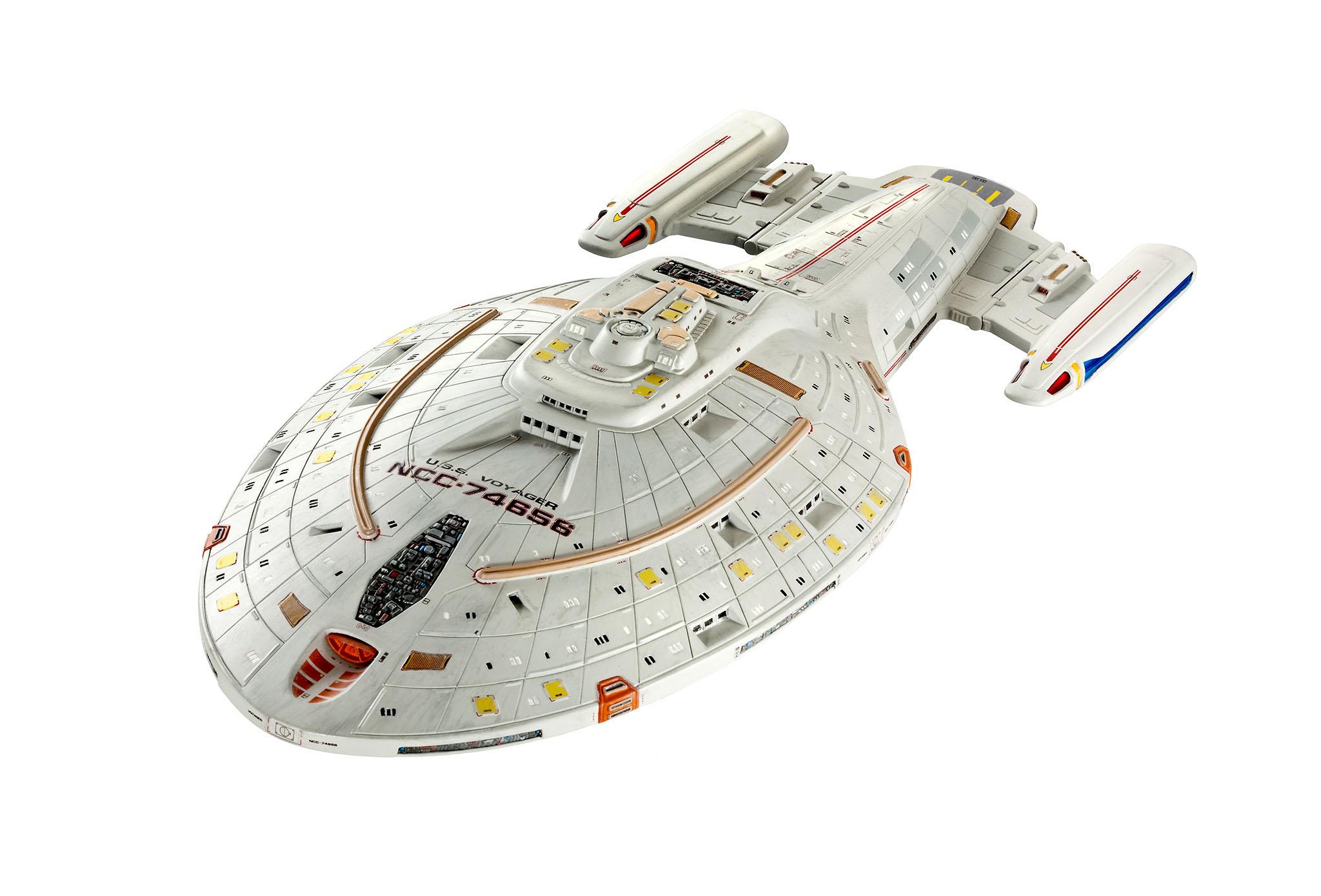 Revell U.S.S. Voyager Star Trek 1:670 - Image 2