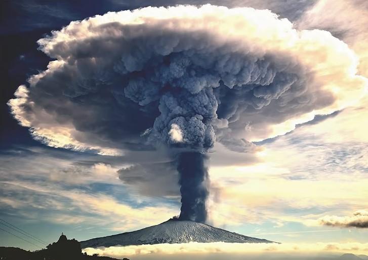 PUZZLE RAVENSBURGER 1000 VULKAN ETNA - Image 2