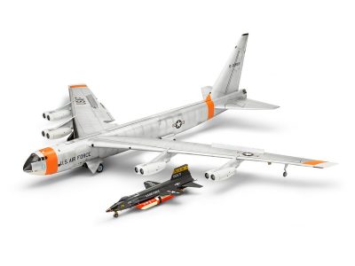 Alternative view of Revell Boeing NB-52 & X-15 "Platinum Edition" 03793 1:72